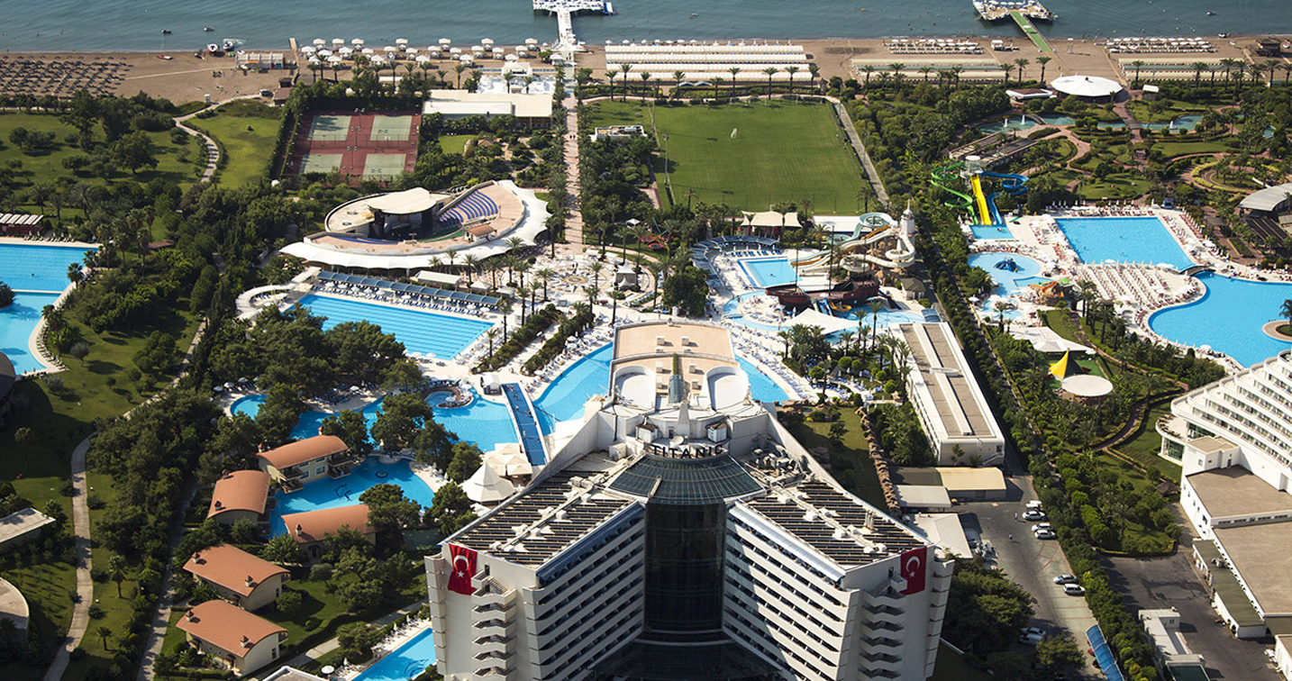 ANTALYA TİTANİC BEACH LARA RESORT